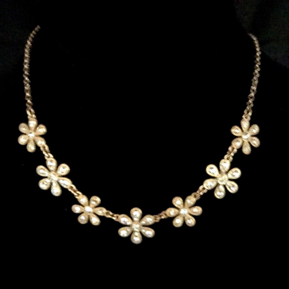 Vintage Monet Daisy Necklace In Gold setting